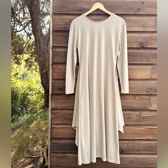 Vintage Classic - fitted to the waist maxi dress - tiered - made in France - Picture 2 of 3